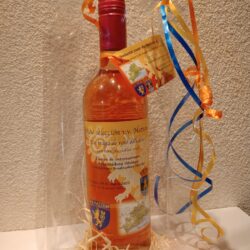 Rosé selección v.v.Hattém als geschenk verpakt