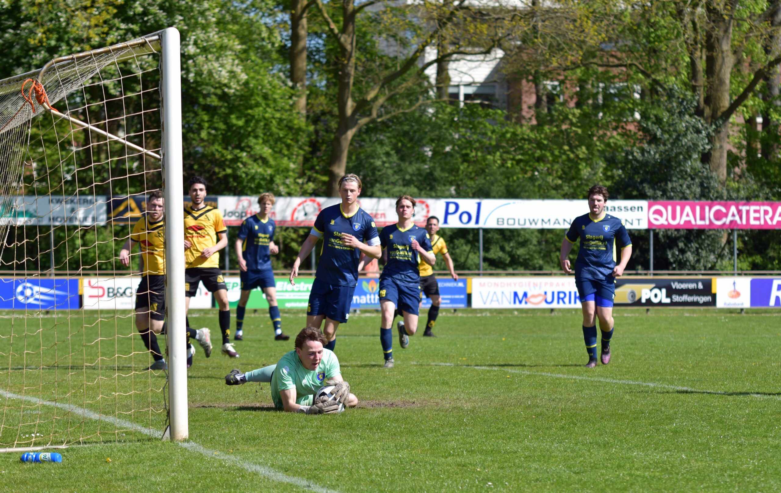 Hattem kansloos in Vaassen en degradeert naar vierde klasse