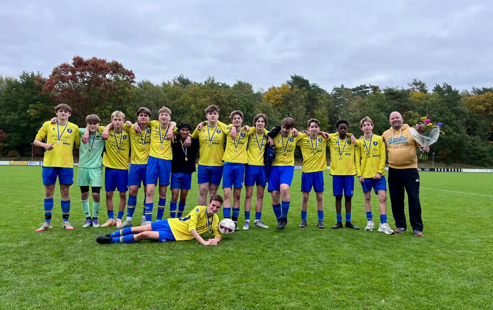 🏆 Hattem JO17-1 kroont zich tot kampioen! 💛💙
